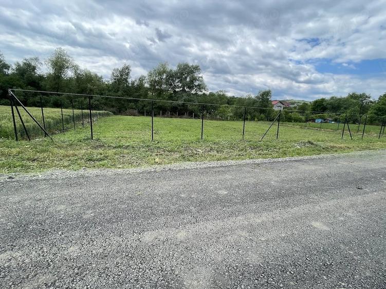 Teren de 1100 mp, în Cerghid