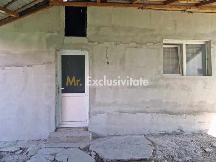 Casă cu 4 camere cu Teren 400 Mp în Călinești