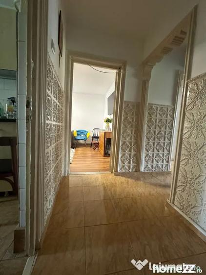 Apartament cu 3 camere decomandat în Calarași 4