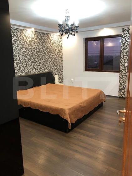 Casă individuală cu 13 camere cu Canalizare în Goicea