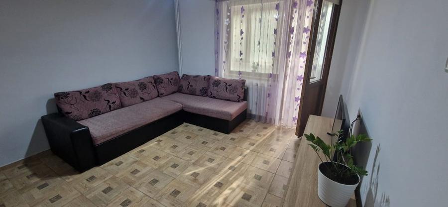 Apartament cu 3 camere decomandat, mobilat în Ultracentral