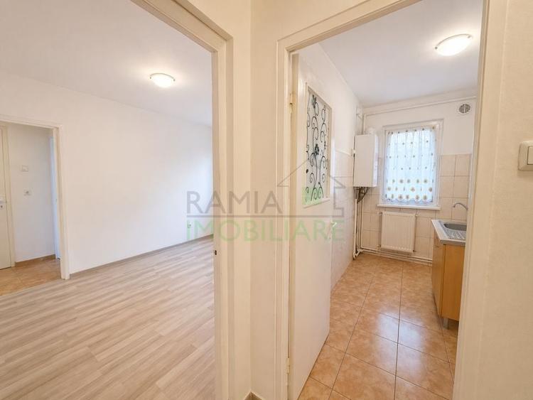 Apartament cu 2 camere semidecomandat în Gemenii
