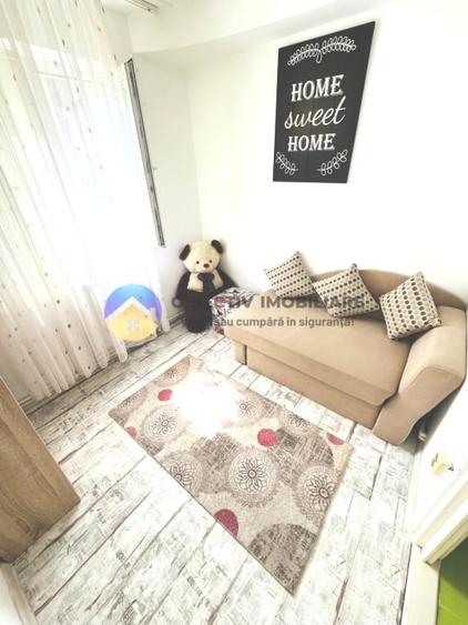 Apartament cu 3 camere semidecomandat în Central