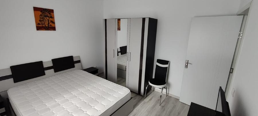 Apartament cu 2 camere semidecomandat în Tunari