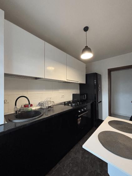 Apartament cu 2 camere decomandat în Valea Adâncă