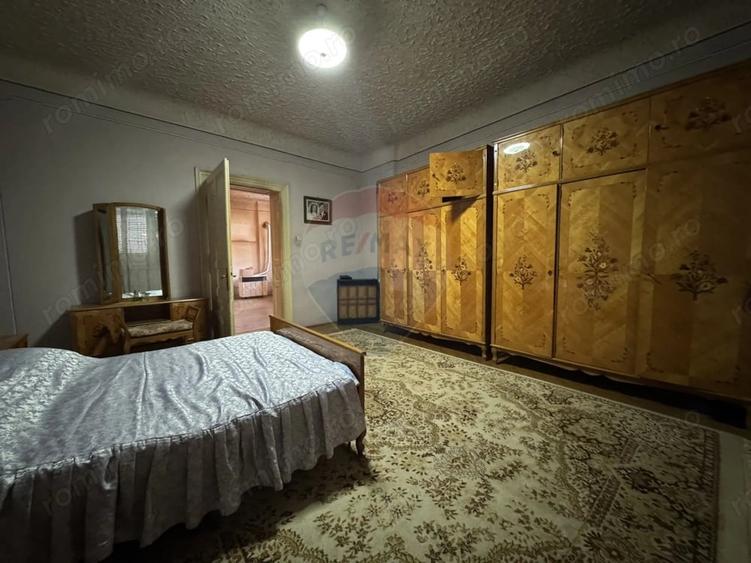 Casă cu 3 camere cu Teren 730 Mp în Central