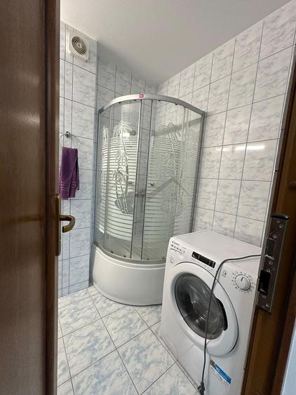 Apartament cu 3 camere decomandat în Dacia