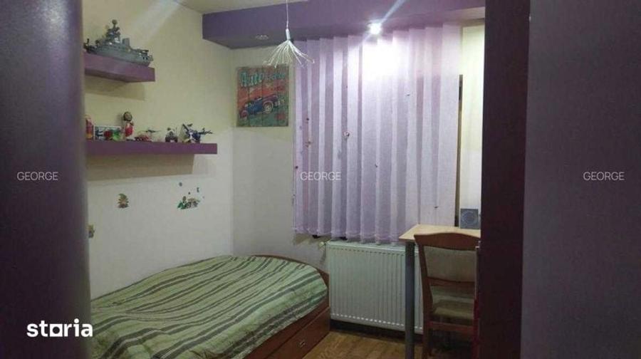Apartament cu 4 camere în 1 Decembrie