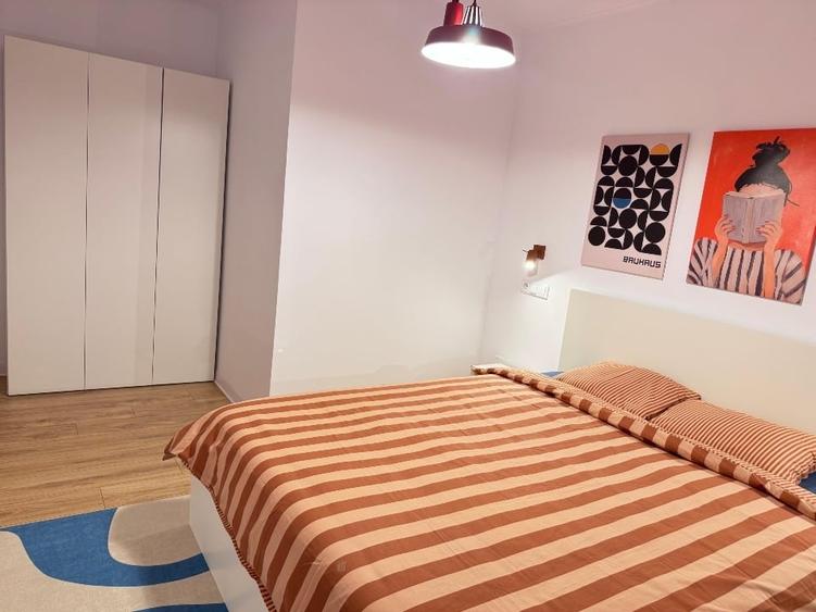 Apartament cu 2 camere decomandat, mobilat în Central