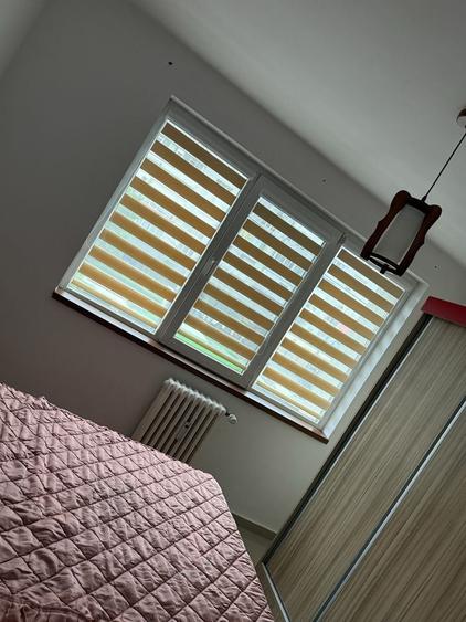 Apartament cu 3 camere semidecomandat în 1 Mai
