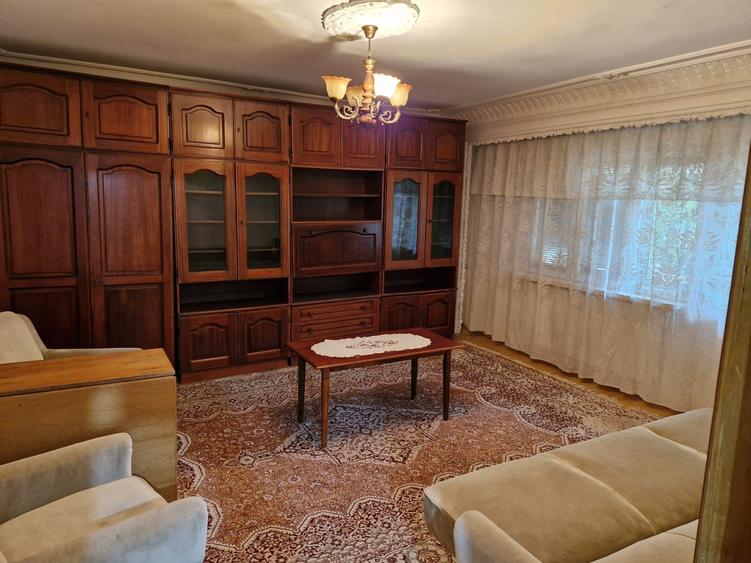 Apartament cu 3 camere decomandat în Autogară