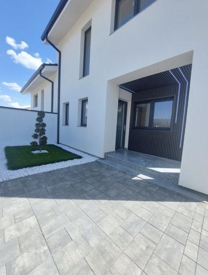 Duplex cu 4 camere cu Piscina în Cetate
