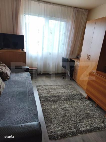 Apartament cu 3 camere semidecomandat în Central