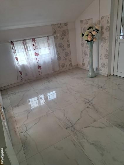 Casă cu 6 camere cu Teren 500 Mp în Arini