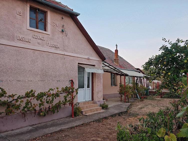 Casă cu 3 camere cu Teren 1439 Mp în Pesac