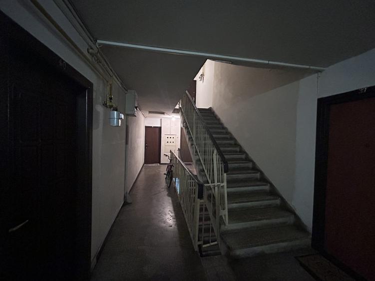 Apartament cu 3 camere decomandat în Compozitorilor