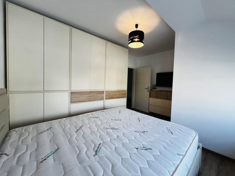 Apartament cu 3 camere semidecomandat, mobilat în Calea Urseni