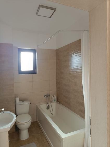 Apartament cu 4 camere decomandat în Unirii