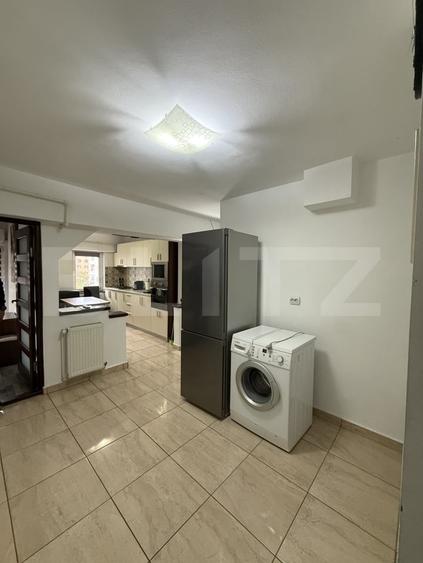 Apartament cu 3 camere decomandat, mobilat în Central