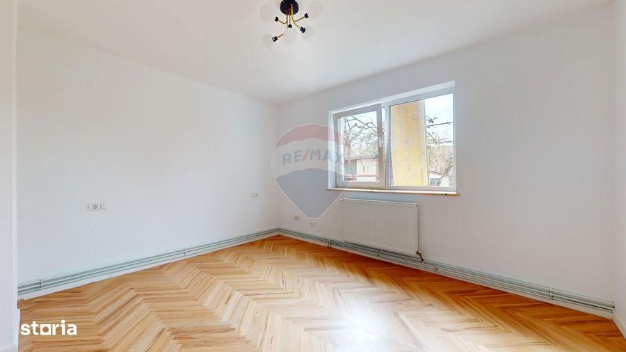 Casa 5 camere Faget cu garaj, ideala pentru locuin?a sau birou - 12