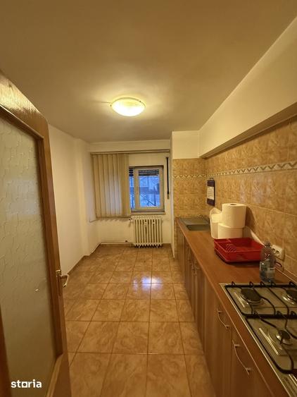Apartament cu 3 camere decomandat în Decebal