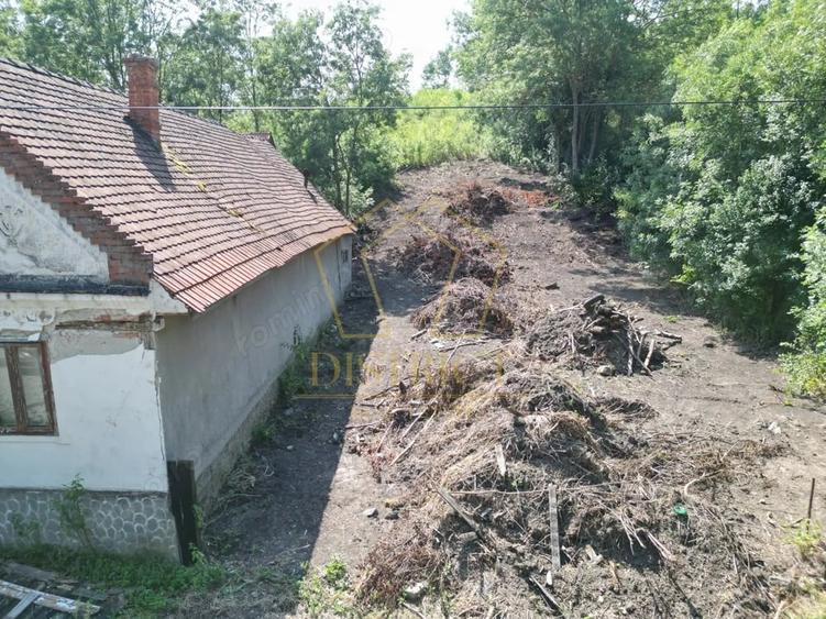 Teren de 3727 mp, în Cralovăț