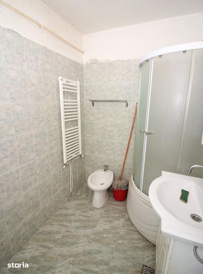 Apartament cu 2 camere decomandat în Energiei