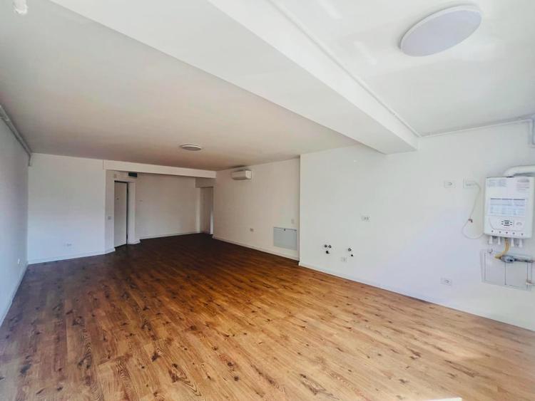 Apartament cu 2 camere semidecomandat în Pipera