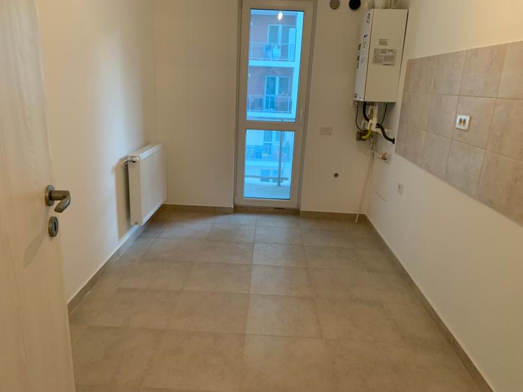 Apartament cu 3 camere decomandat în Berceni
