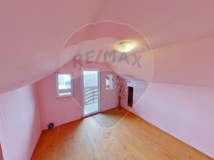 Casă individuală cu 3 camere cu Teren 1262 Mp în Vadu Izei