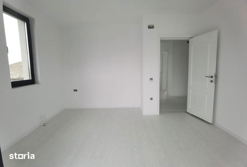 Casă cu 4 camere cu Teren 315 Mp în Valu lui Traian