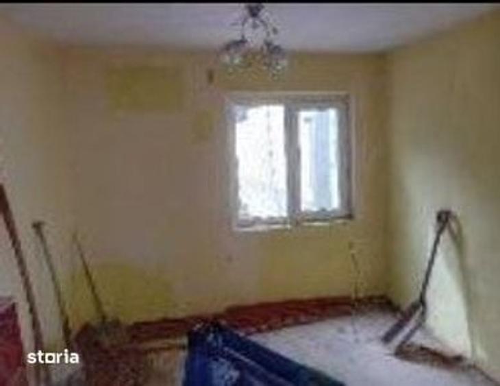 Casă cu 3 camere cu Teren 281 Mp în Central