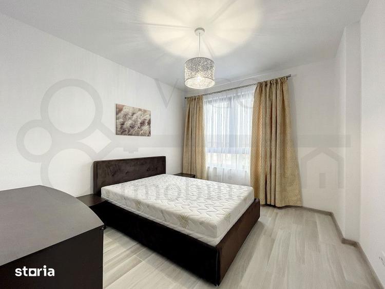 Apartament cu 3 camere, mobilat în Între Lacuri