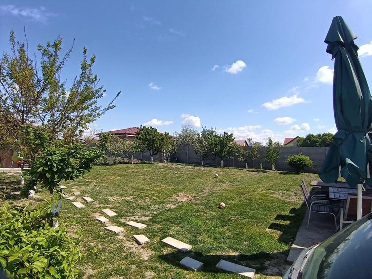 Casă individuală cu 5 camere decomandat cu Canalizare în Moșnița Veche