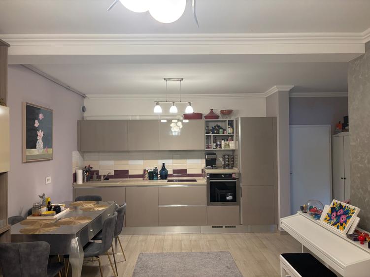 Apartament cu 2 camere decomandat în Dumbrăvița
