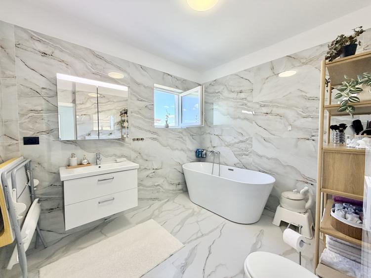 Duplex cu 4 camere cu Teren 273 Mp în Moșnița Nouă