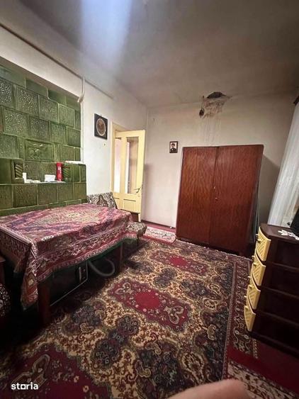 Casă cu 3 camere cu Teren 1300 Mp în Central