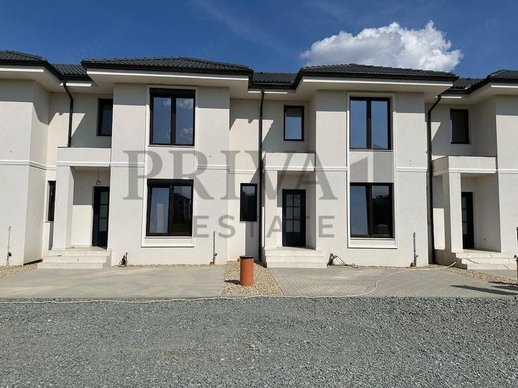 Casă cu 3 camere cu Teren 300 Mp în Giroc