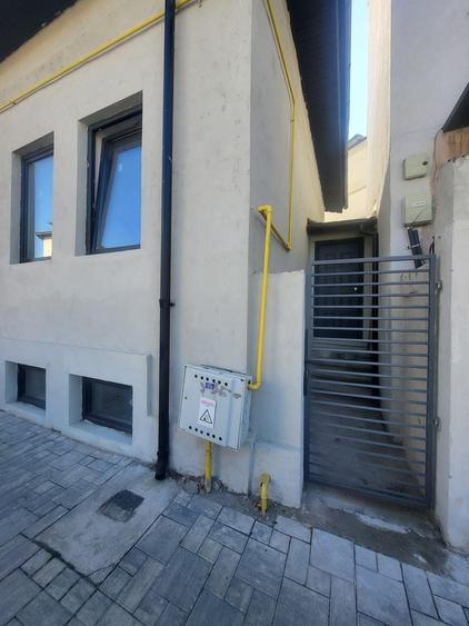 Casă individuală cu 3 camere cu Canalizare în Iancului
