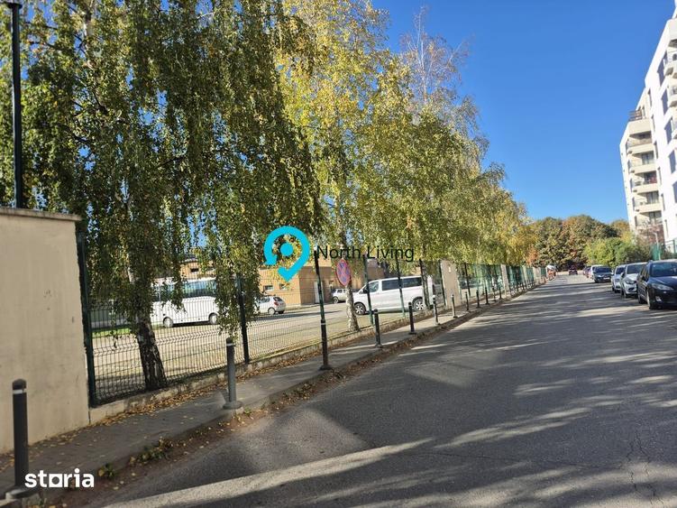 Apartament cu 4 camere, mobilat în Băneasa