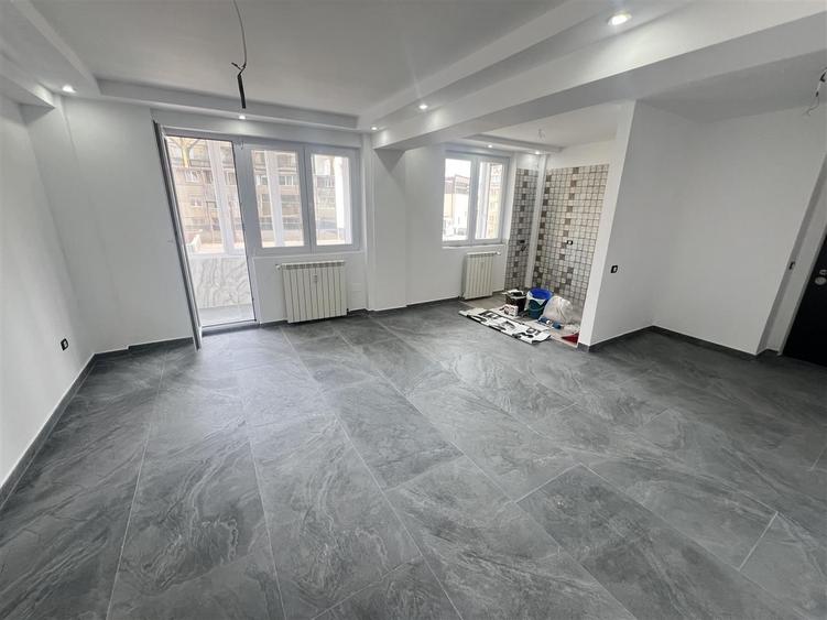 Apartament cu 3 camere decomandat în Ultracentral