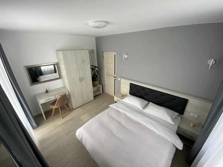Apartament cu 3 camere decomandat în Nord
