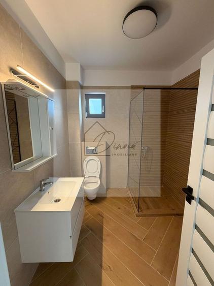 Casă individuală cu 4 camere cu Canalizare în Central