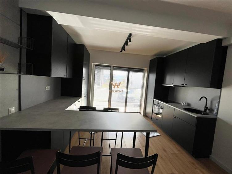 Apartament cu 2 camere semidecomandat în Cristian