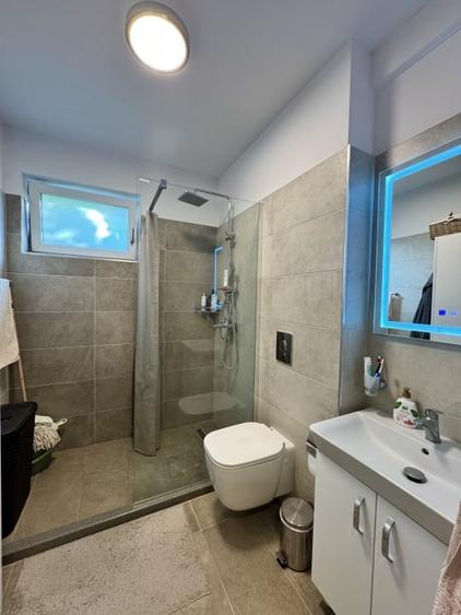 Apartament cu 2 camere decomandat, mobilat în Exterior Est