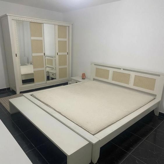 Apartament cu 4 camere decomandat în Sebastian