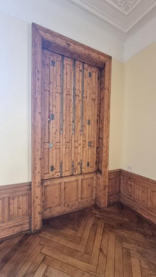 Vand apartament deosebit vis-a -vis de primarie - 6