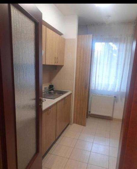Apartament cu 2 camere decomandat, mobilat în Berceni