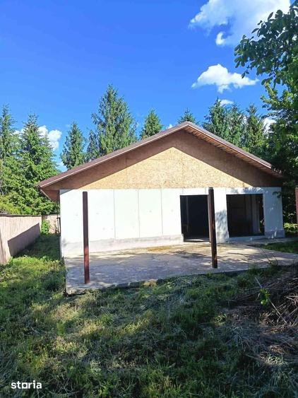 Casă cu 4 camere cu Teren 648 Mp în Măneciu