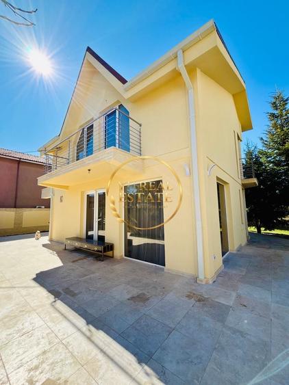 Casă individuală cu 4 camere cu Canalizare în Central